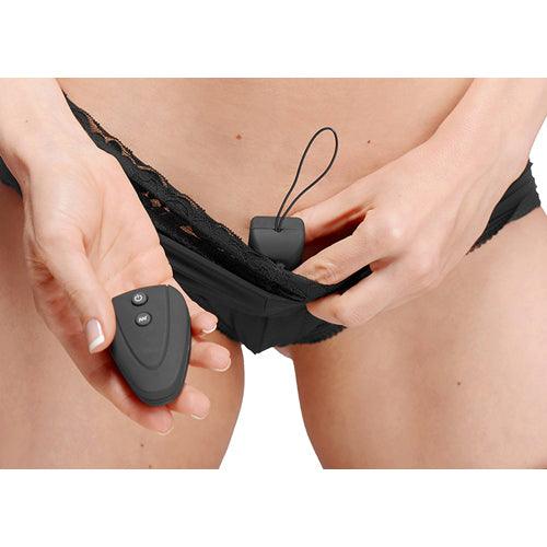 Burlesque Slip Met Vibrator - Zwart - PlayForFun Burlesque Slip Met Vibrator - Zwart - PlayForFun
